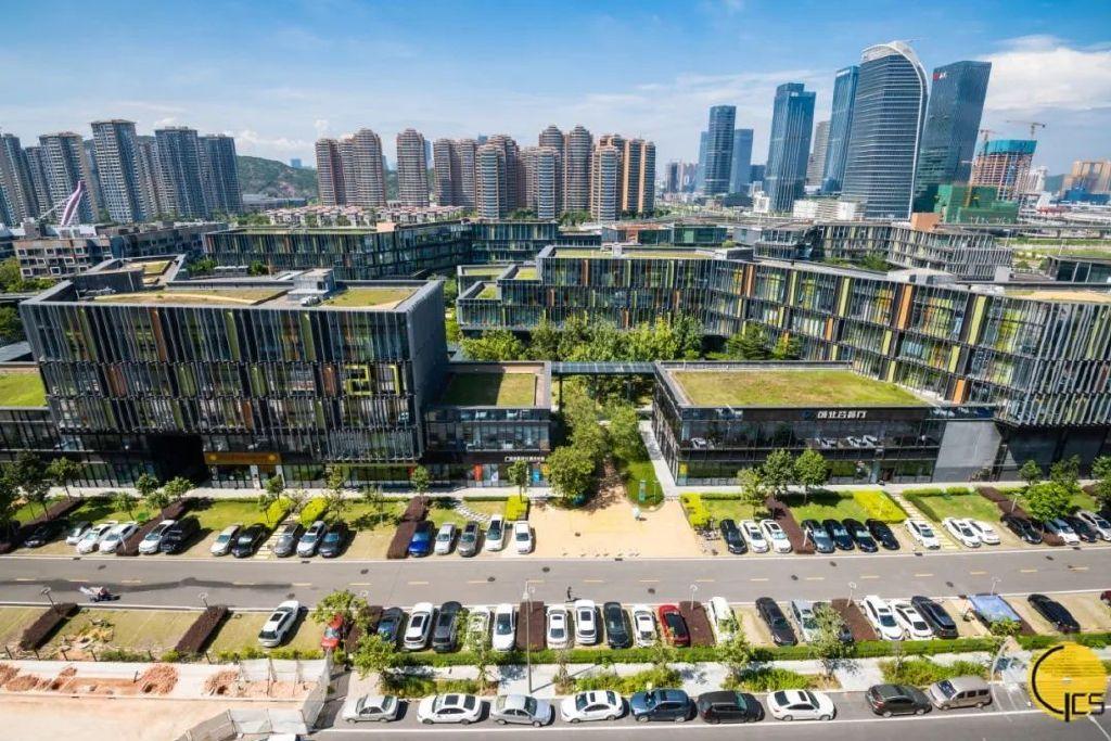 探索未來，2025新澳門正版免費資本車的時代來臨，2025新澳門正版免費資本車時代，探索未來的機遇與挑戰(zhàn)