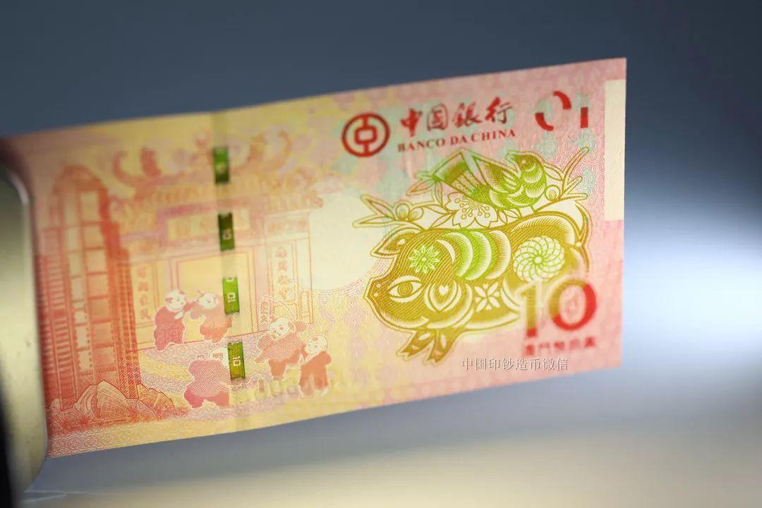 新澳門今晚買什么生肖好一點(diǎn)，澳門今晚生肖預(yù)測與購買建議