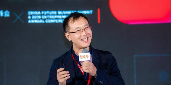 藍(lán)月亮 IT，探索數(shù)字世界的奧秘之旅，藍(lán)月亮IT，數(shù)字世界的奧秘探索之旅